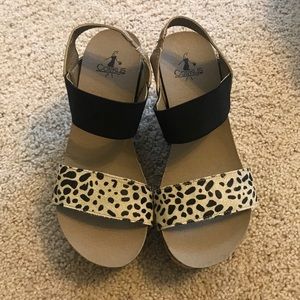 NWOT Corky Wedges